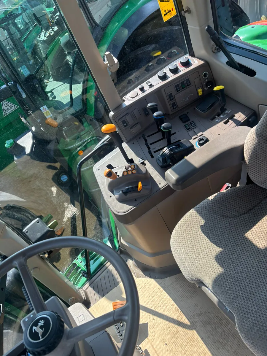 2017 John Deere 6155M - Image 4