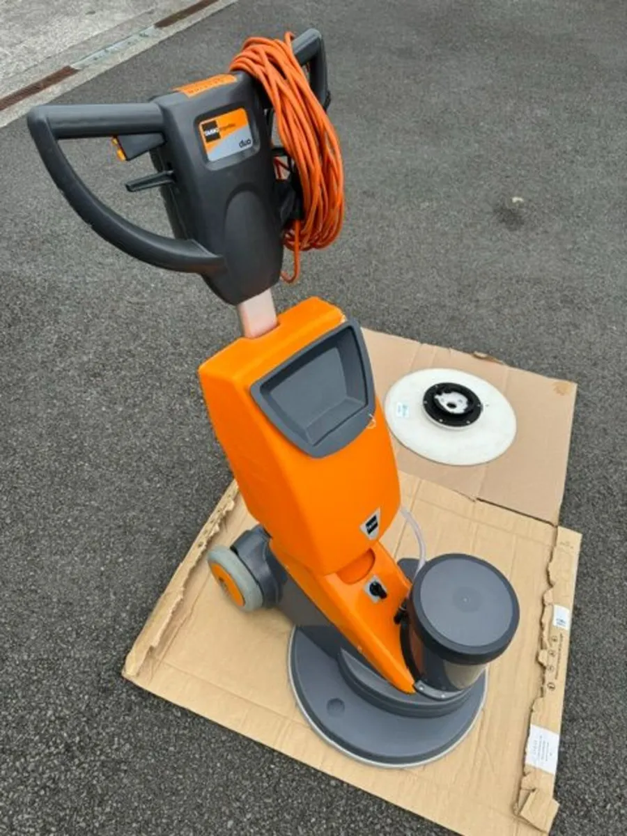 Floor Cleaning Machine - Image 1