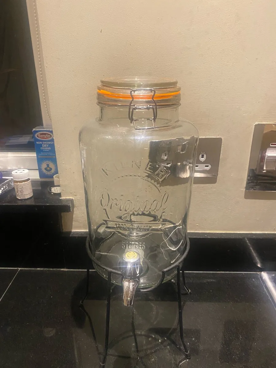 Kilner Clip Top Round Drinks Dispenser 5 Litre - Image 3