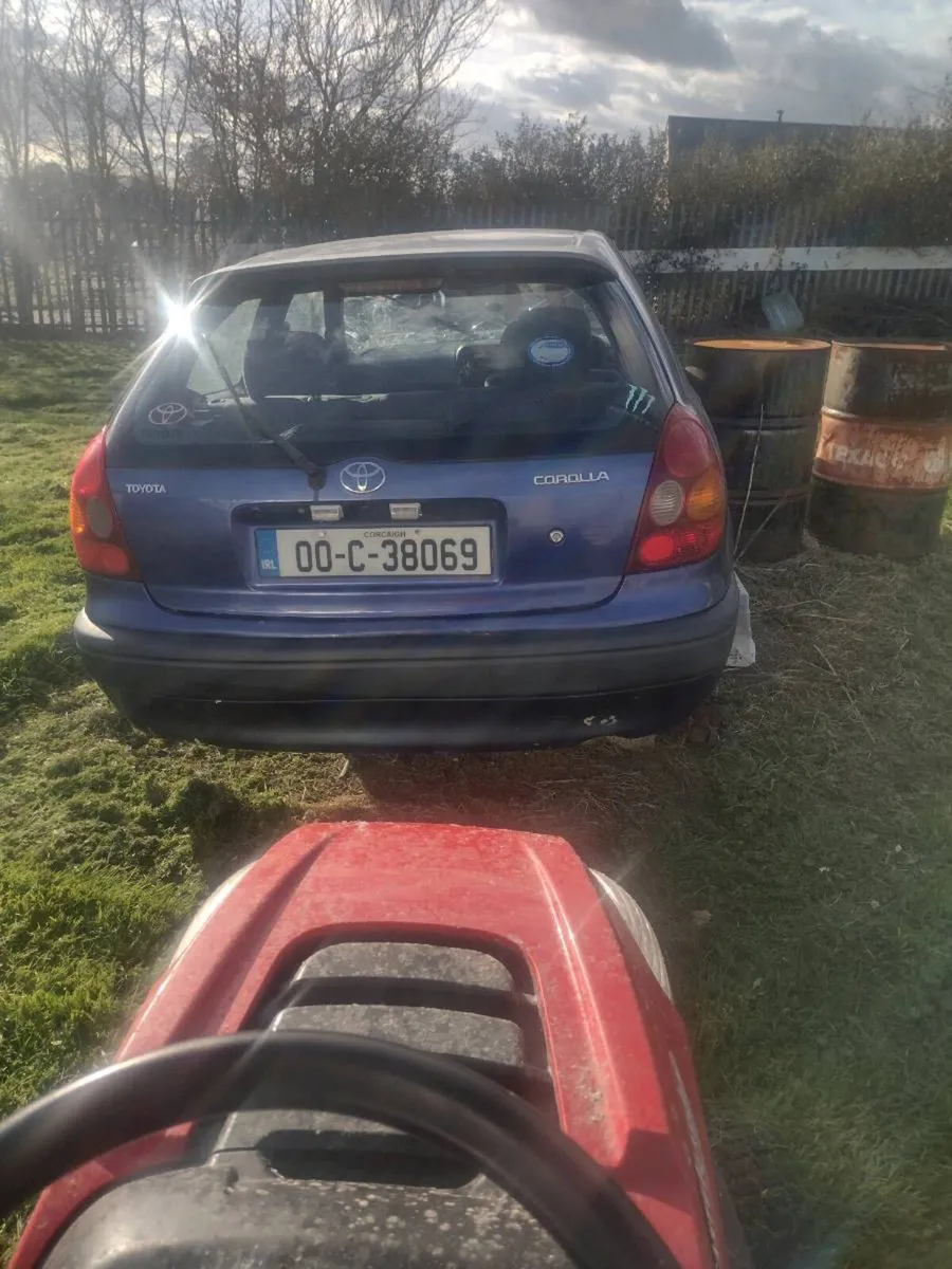 Corolla rear bumper and rear lights - Image 2
