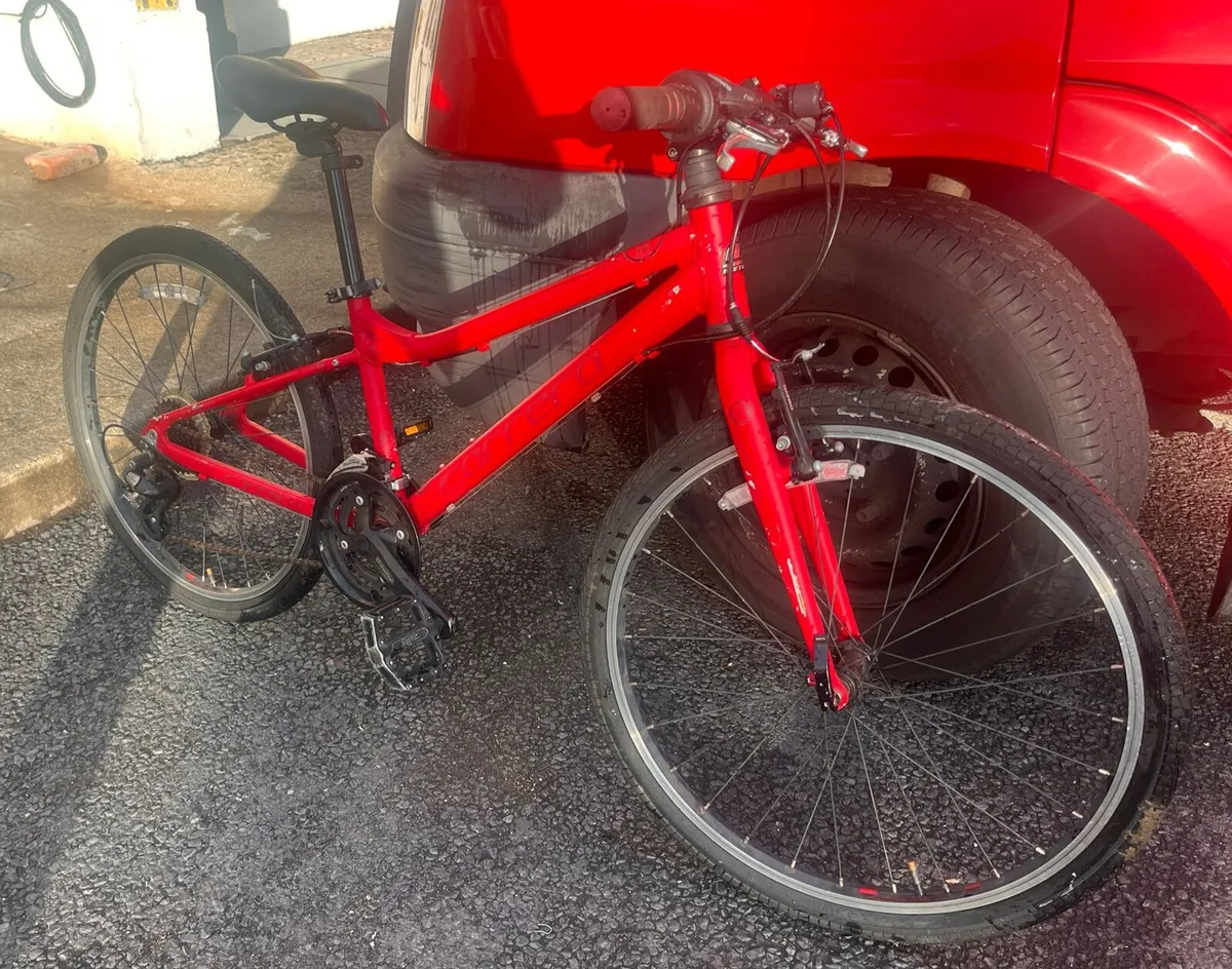 CARRERA ABYSS 13INCH FRAME/26 INCH WHEELS IN GOOD - Image 1
