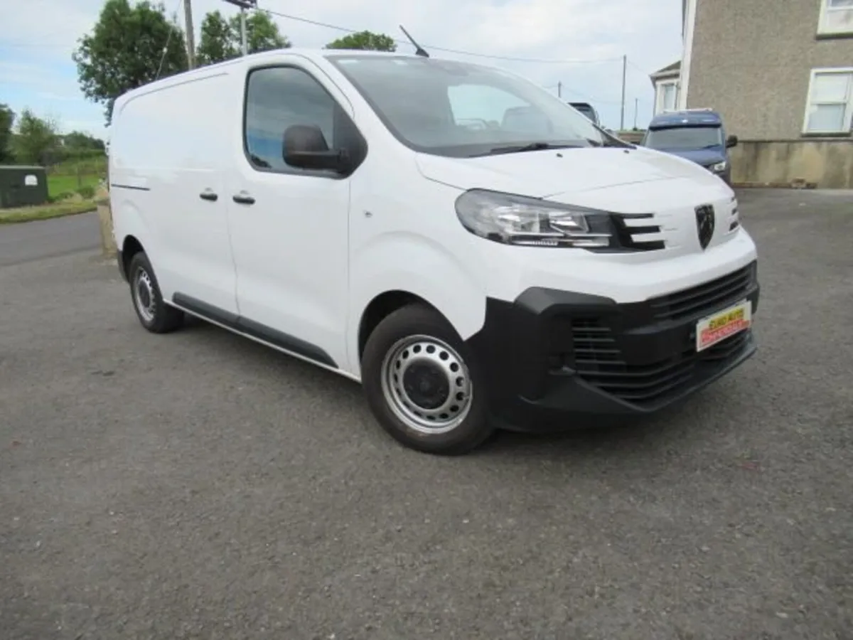 1.5 BlueHDi (120 ps) Professional L1 Van 6dr Diese - Image 1
