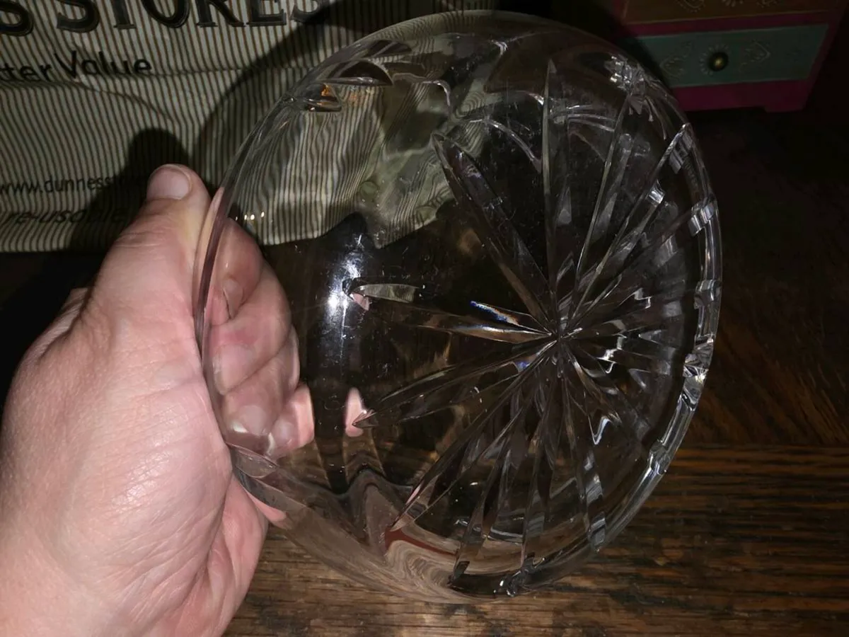 DUBLIN CRYSTAL MILLENIUM 2000, HEAVY Fruit BowL ! - Image 2