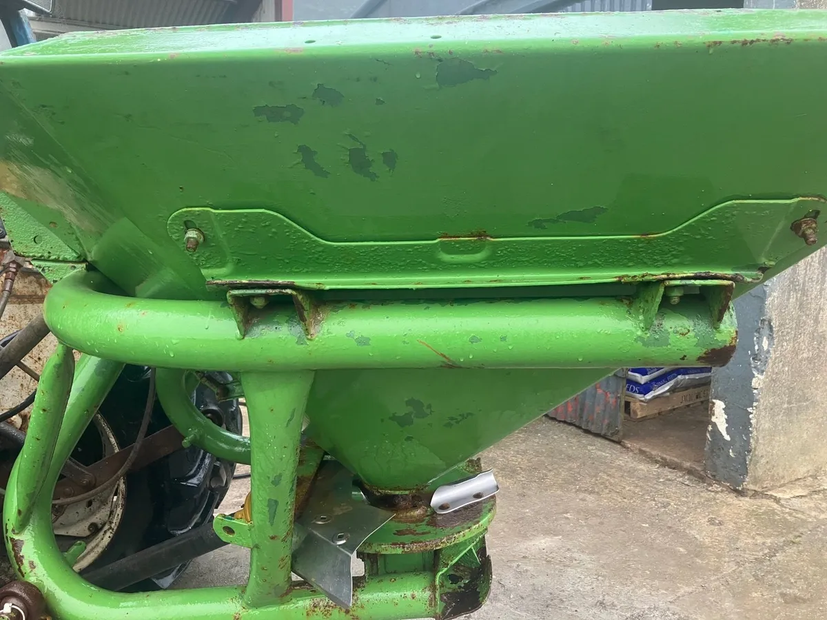 Amazon fertilizer spinner/shaker - Image 3