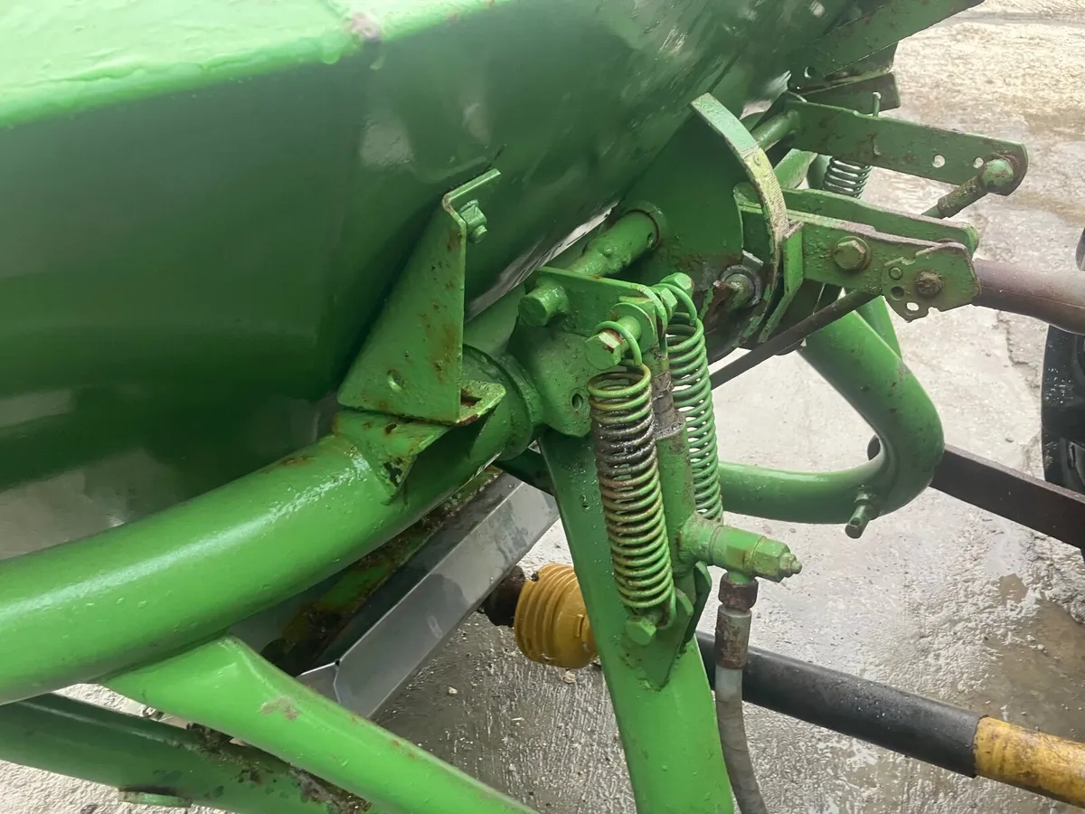 Amazon fertilizer spinner/shaker - Image 4
