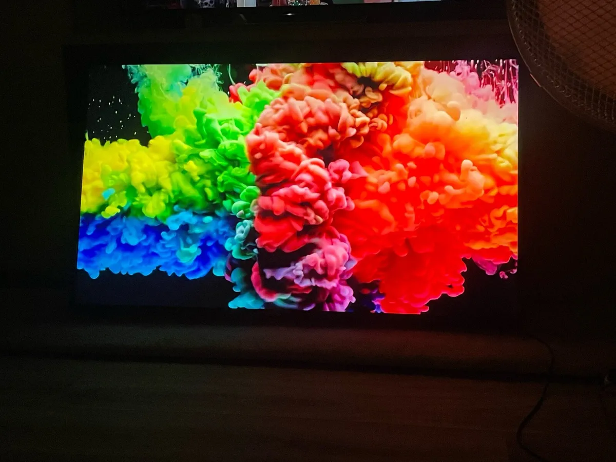 58” PHILIPS 4k ULTRA HD SMART TV - Image 3