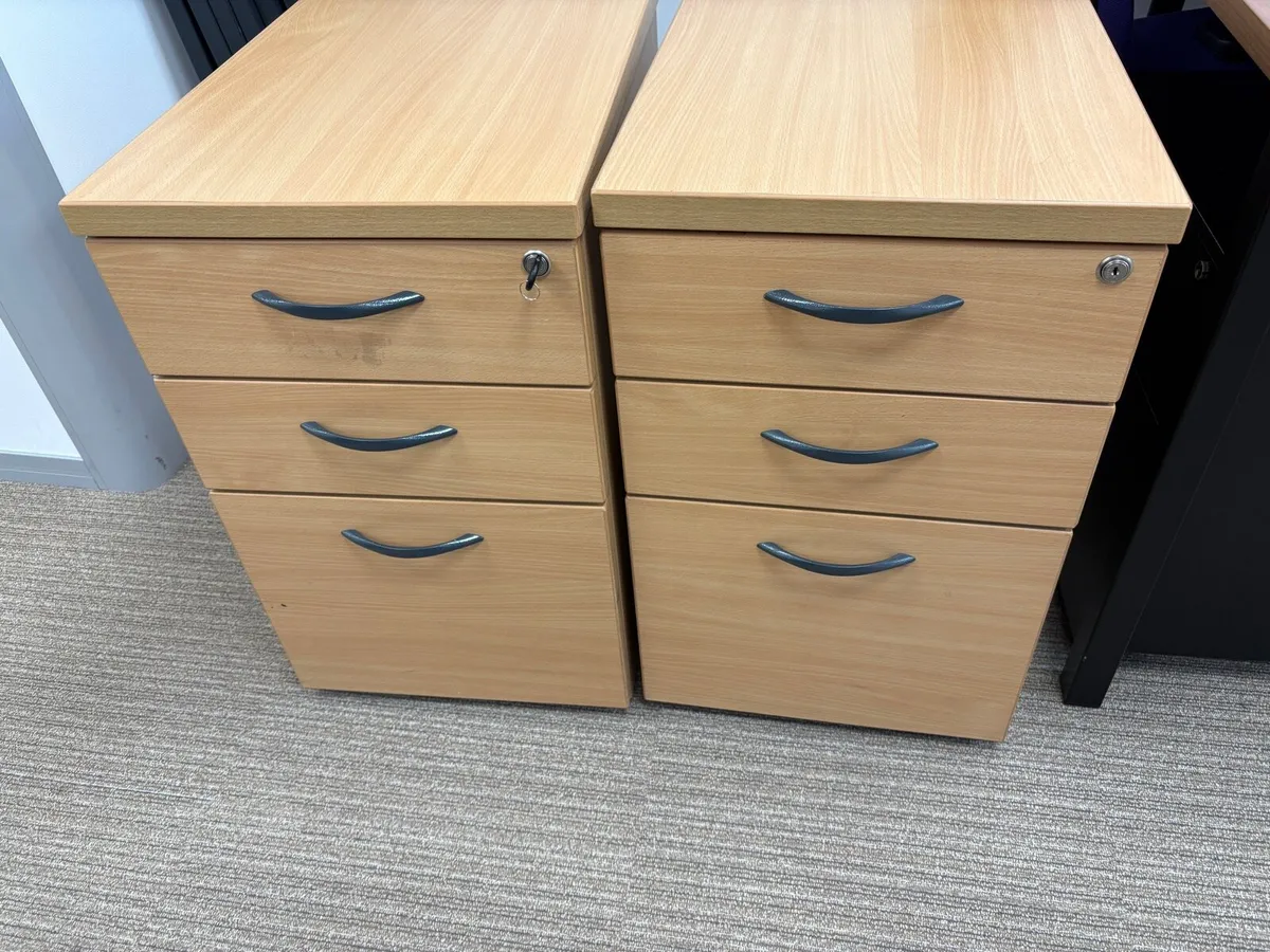 Beech Office Desks & Pedestals 4nr - Image 4