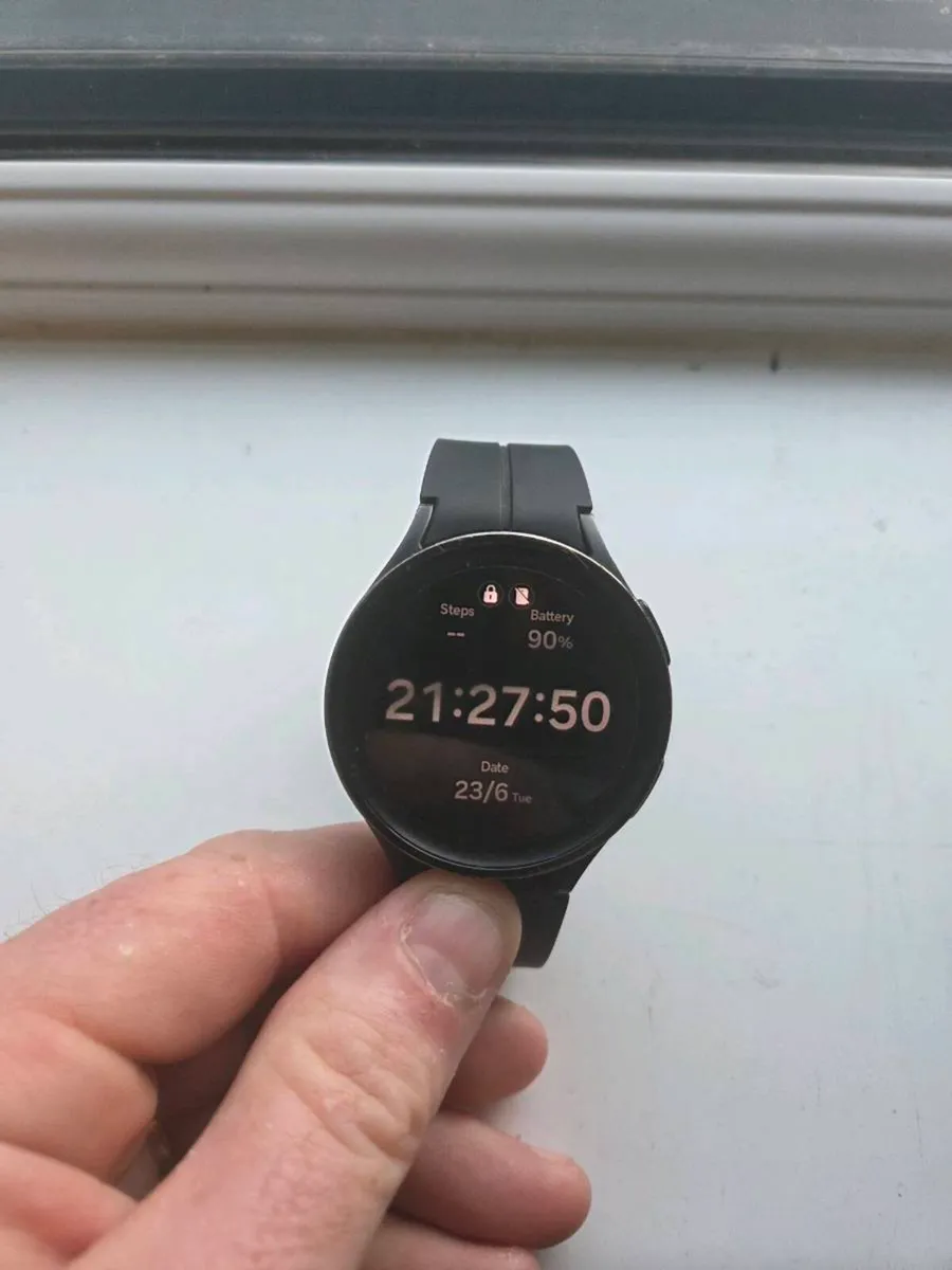 Samsung Galaxy 5 Pro Watch 45mm - Image 1