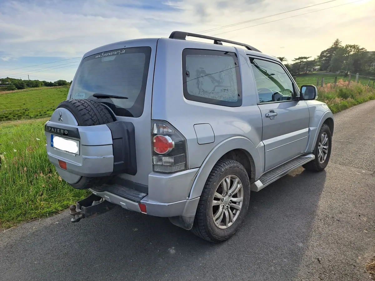 Mitsubishi Pajero 2016