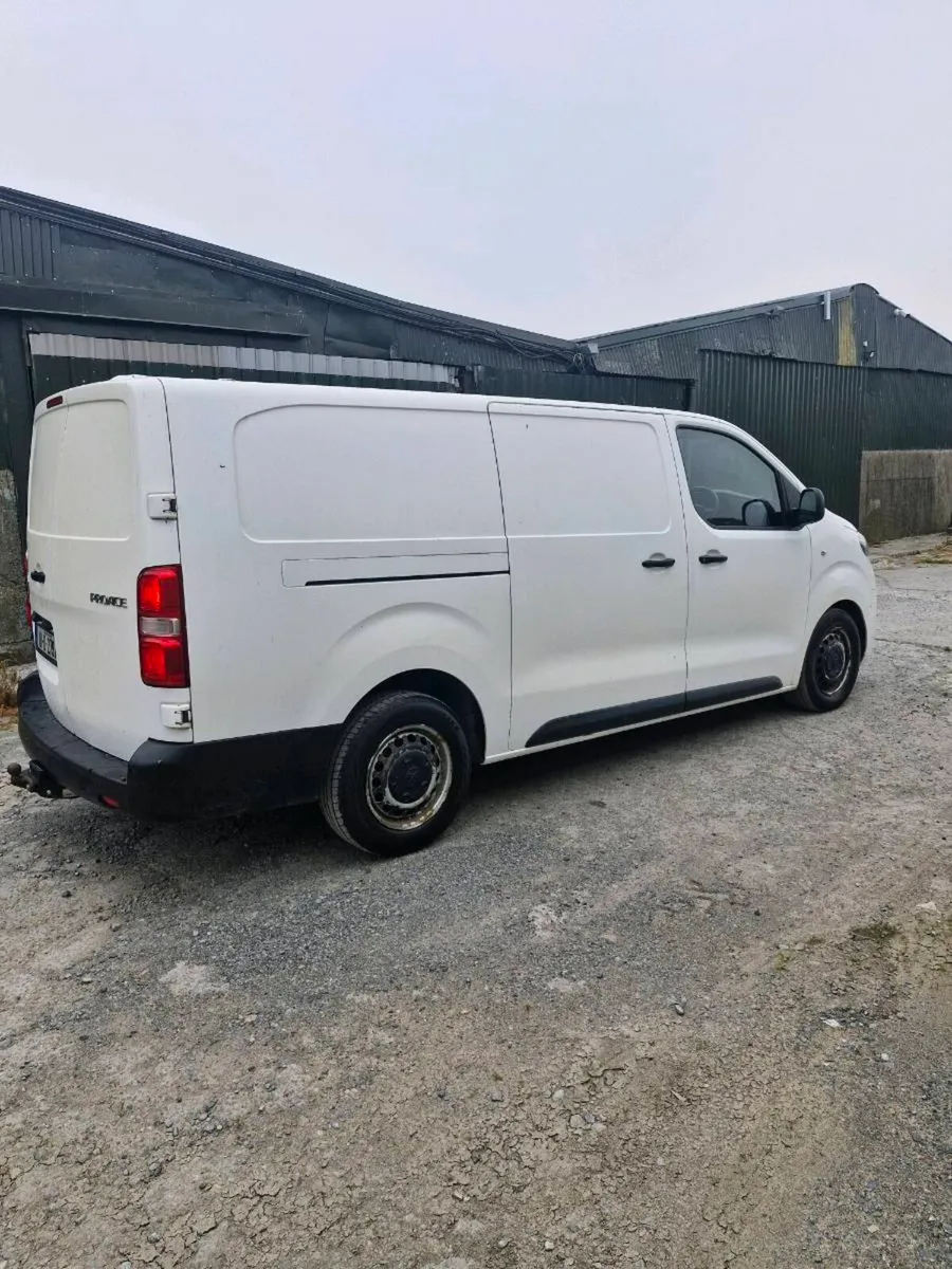 Van - Image 4