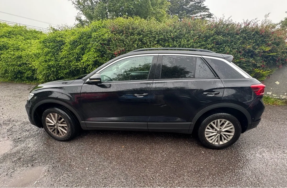 Black Volkswagen T-Roc Van - Image 2