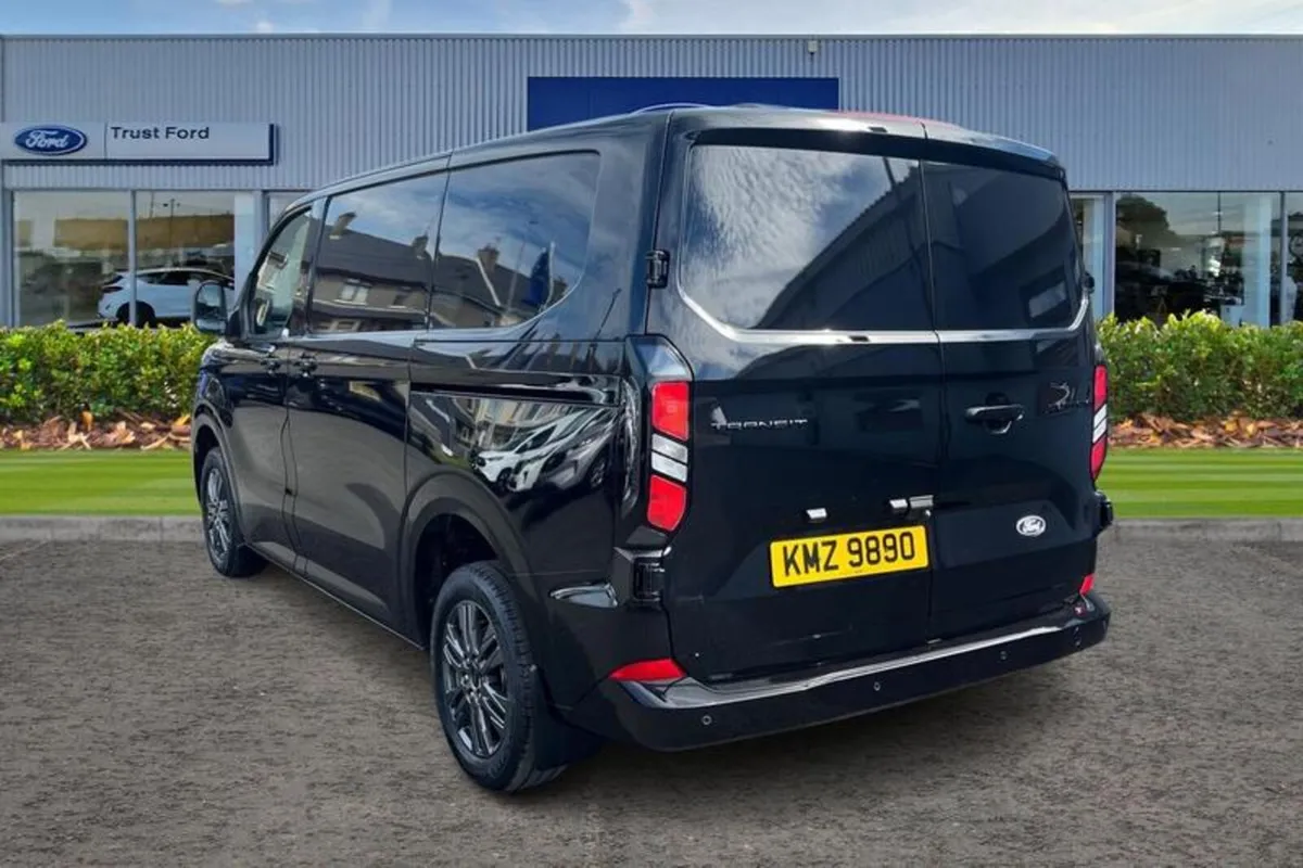 Ford Transit Custom 2.0 320 EcoBlue Limited Panel - Image 2