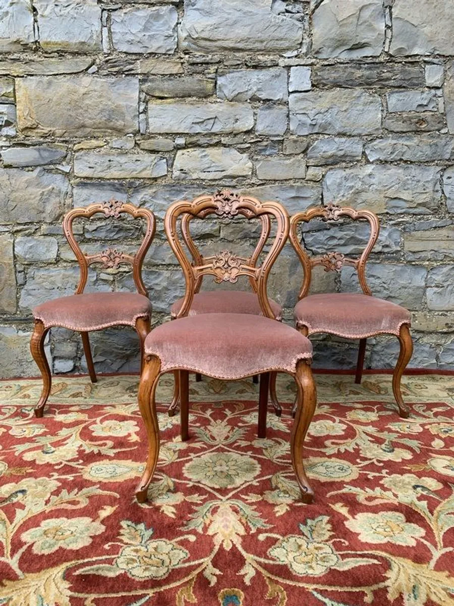 Set of 4 Victorian Rococo Revival Dining Chairs. - Image 1