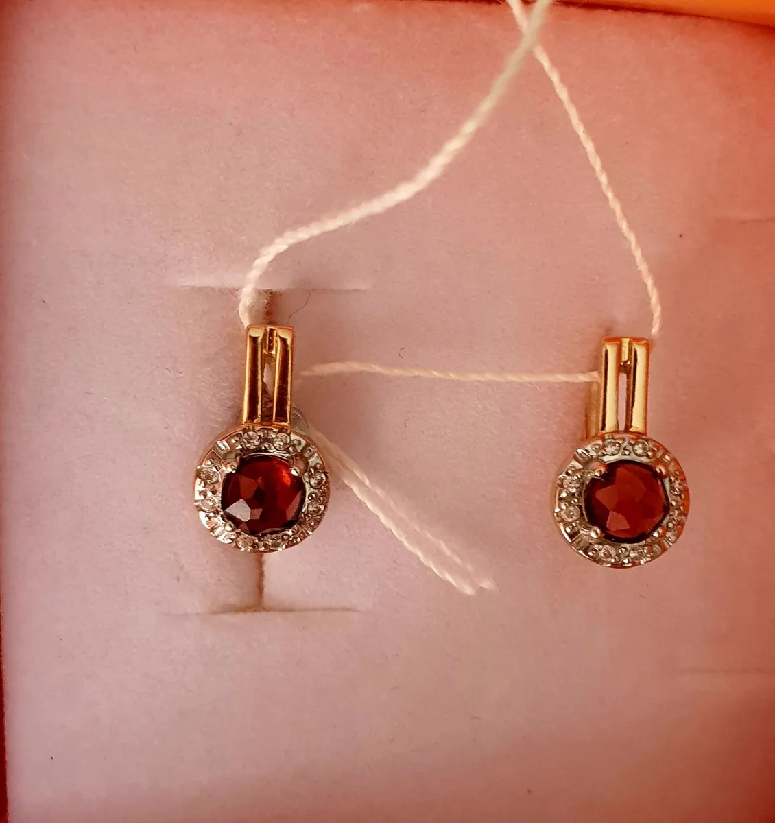 Gold earrings - Image 1
