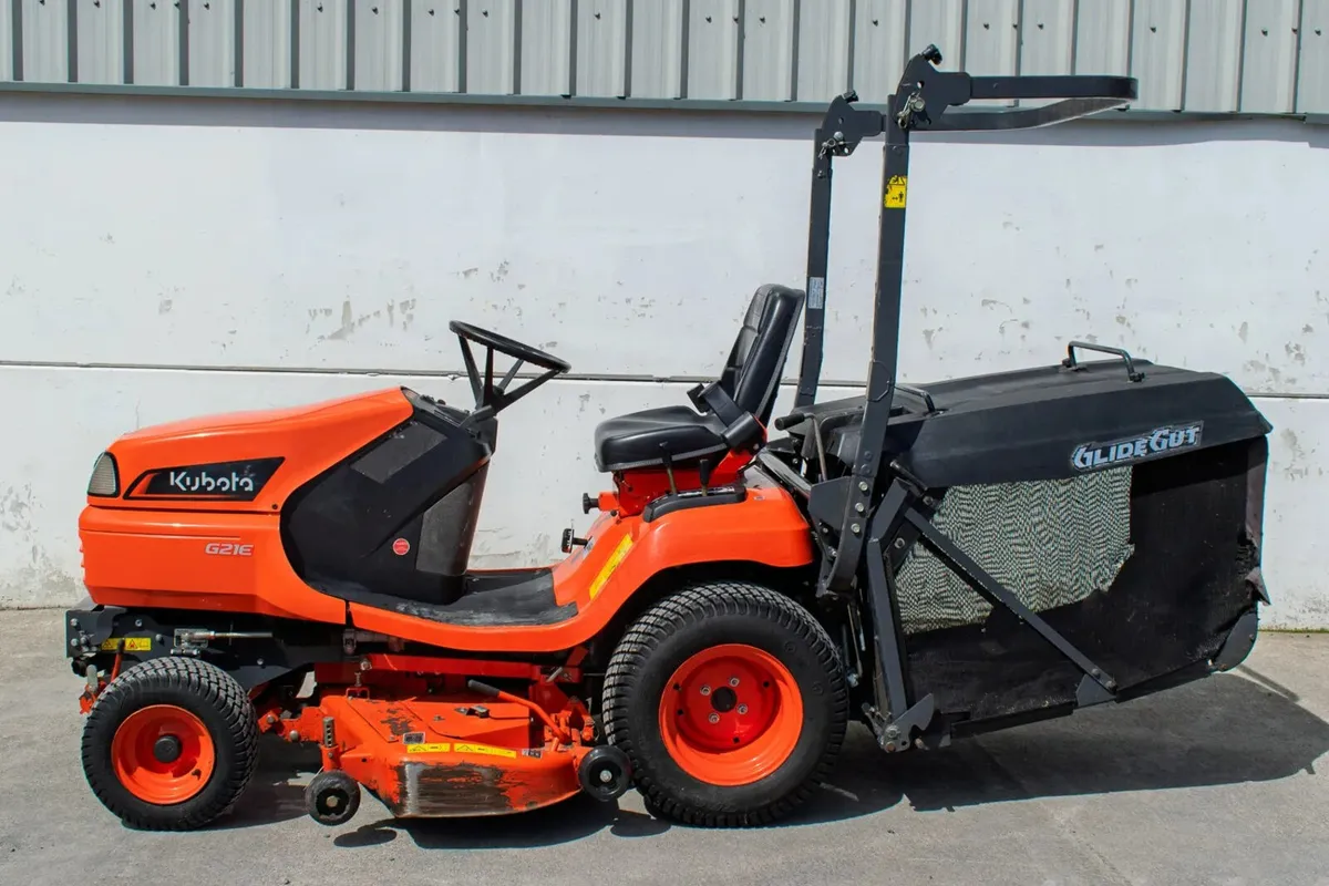 Kubota G21e LD Lawnmower - Image 3