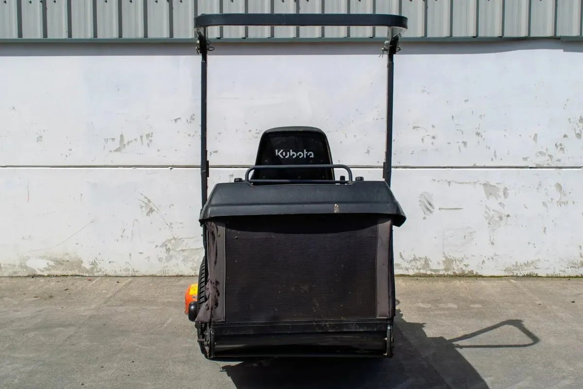 Kubota G21e LD Lawnmower - Image 4