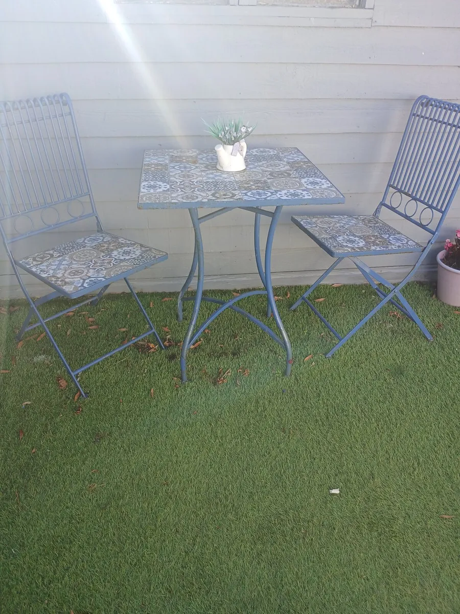 Garden Furniture - Image 1