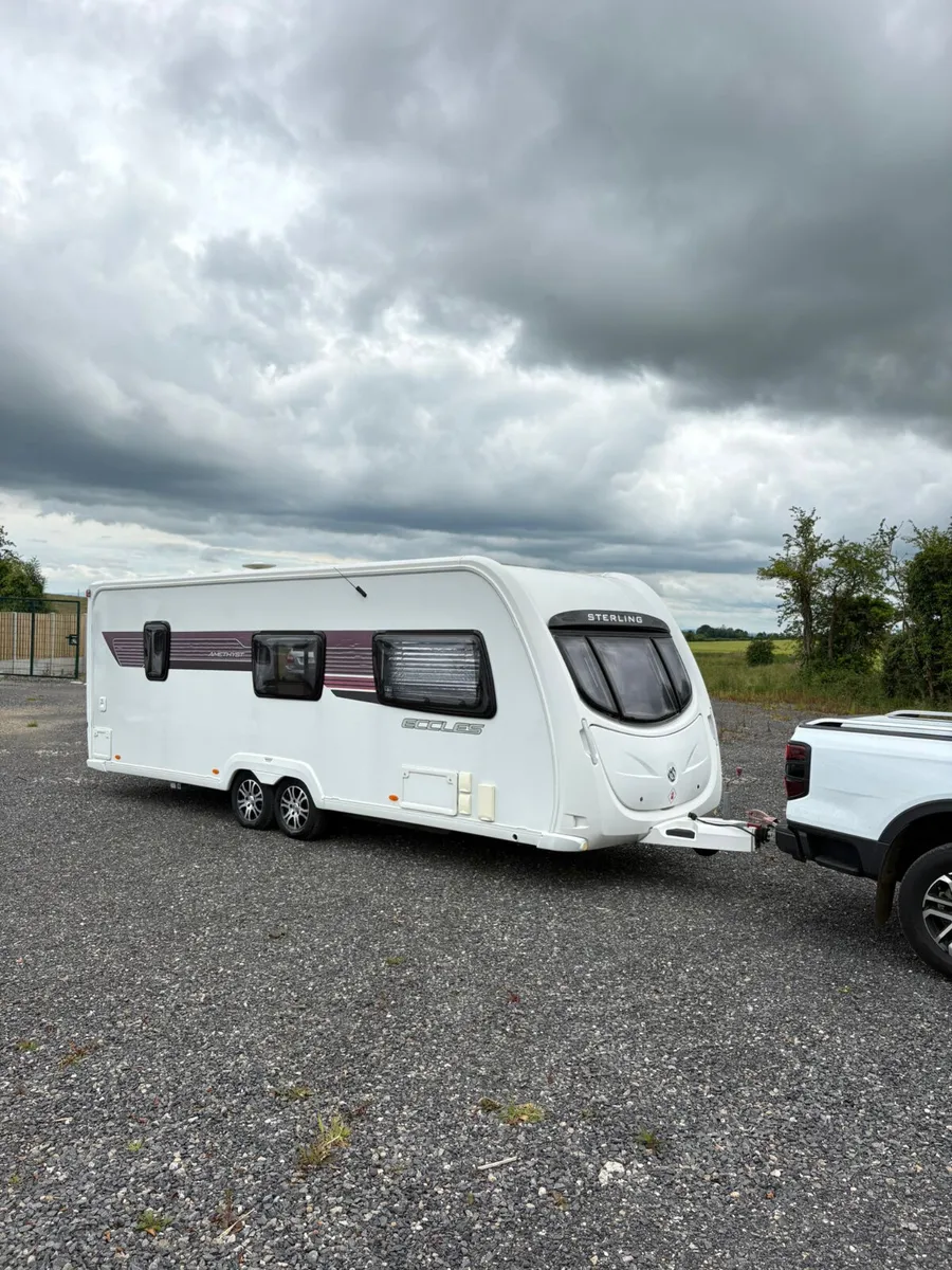 Sterling Eccles 6berth caravan - Image 3