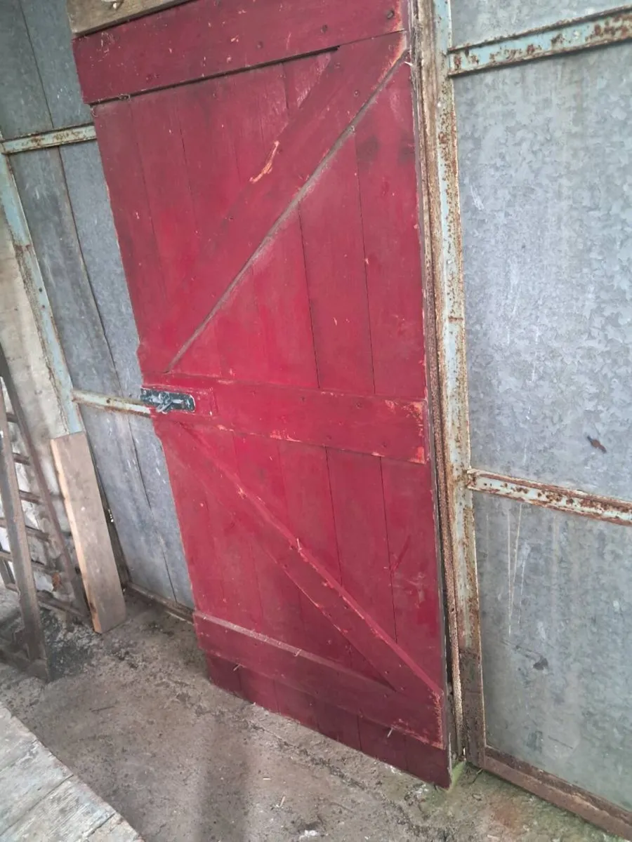 Old pine e door - Image 1