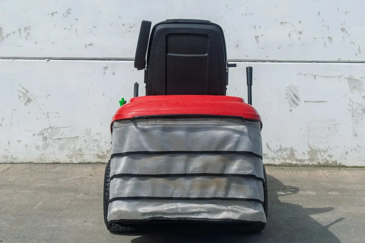Honda HF 2417 Lawnmower - Image 4