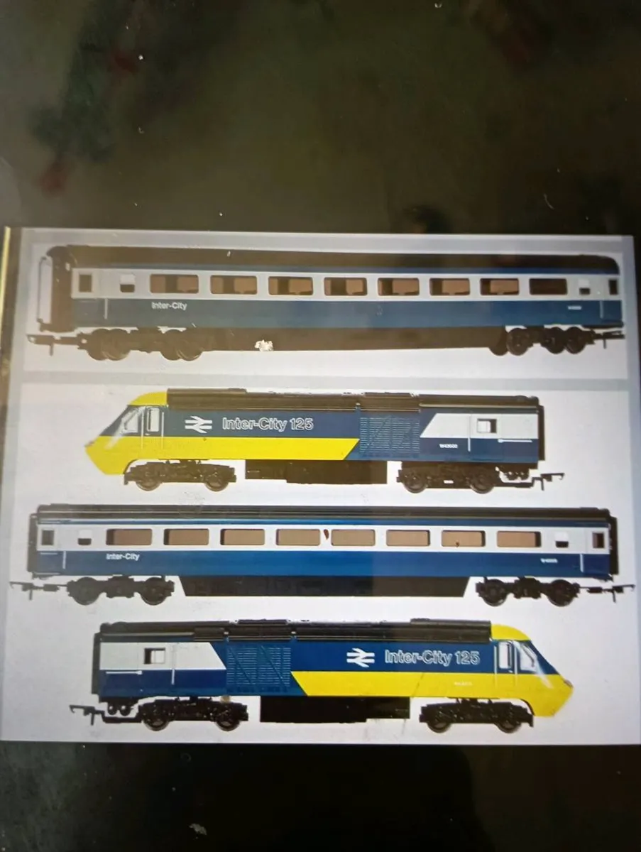 HORBHY BR HIGE SPEED  INTER CITY 125 TRAIN SET - Image 2