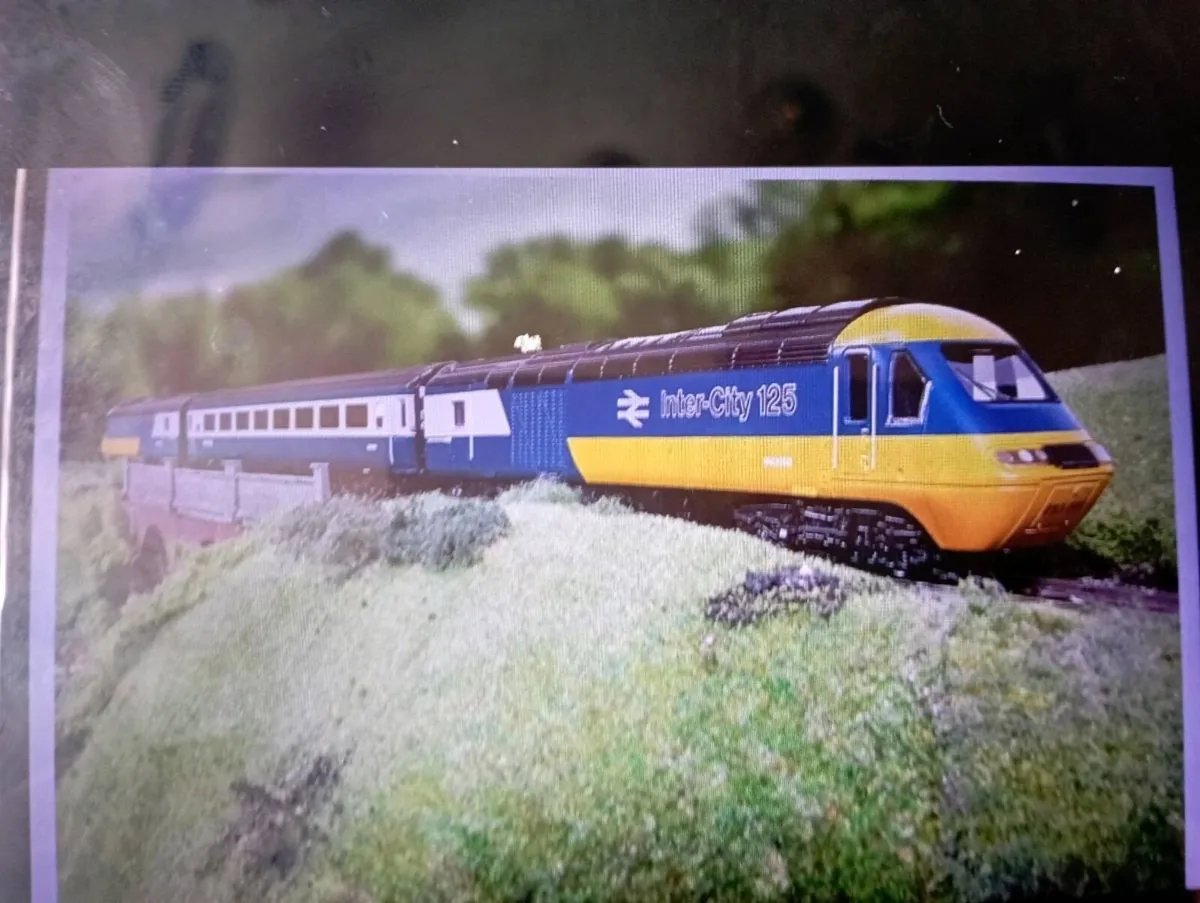 HORBHY BR HIGE SPEED  INTER CITY 125 TRAIN SET - Image 4