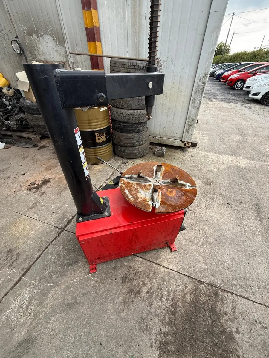 220V Car Tyre Changer  Working– Bead Press missing - Image 1