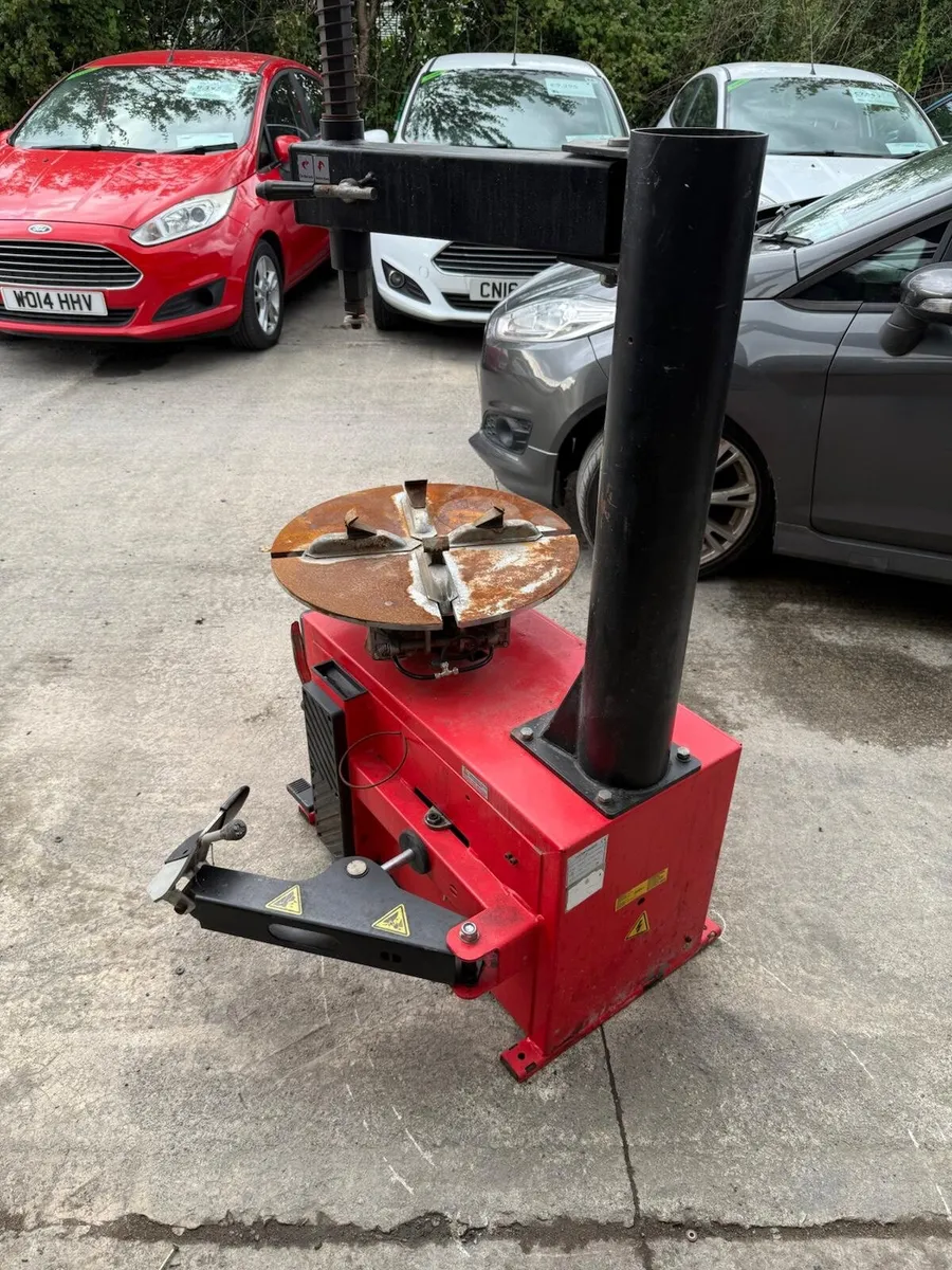 220V Car Tyre Changer  Working– Bead Press missing - Image 3