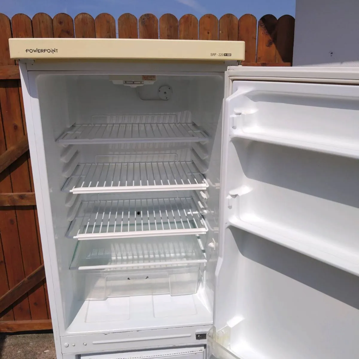 FRIDGE/FREEZER - Image 3