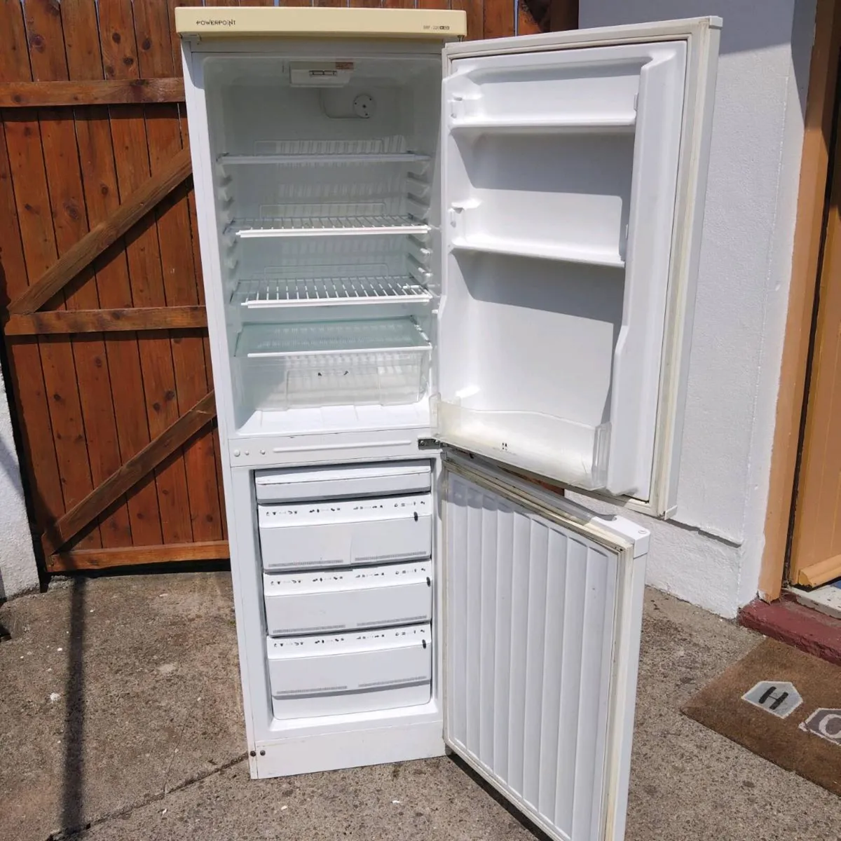 FRIDGE/FREEZER - Image 4