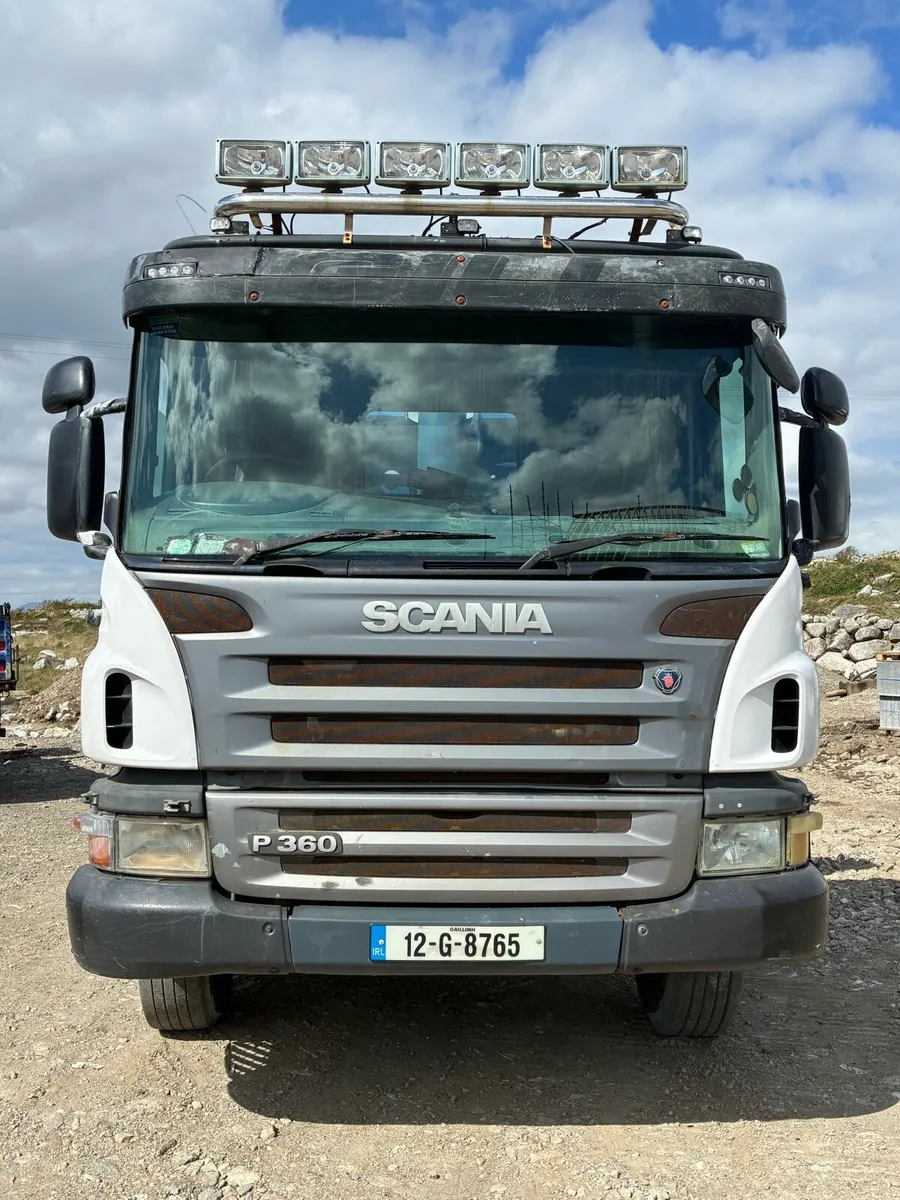 SCANIA P360 tipper may part ex for mini digger - Image 3