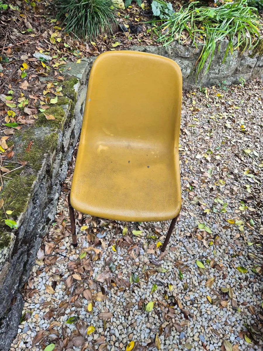 Second hand chairs