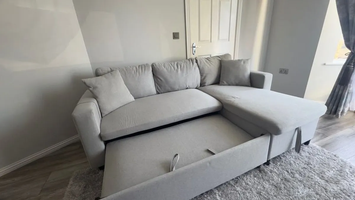 sofa - Image 2