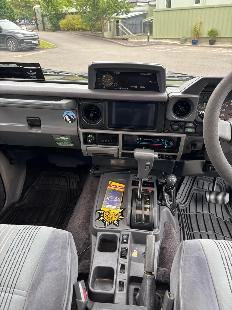 Land Cruiser EX LIMITED LJ78 - Image 3