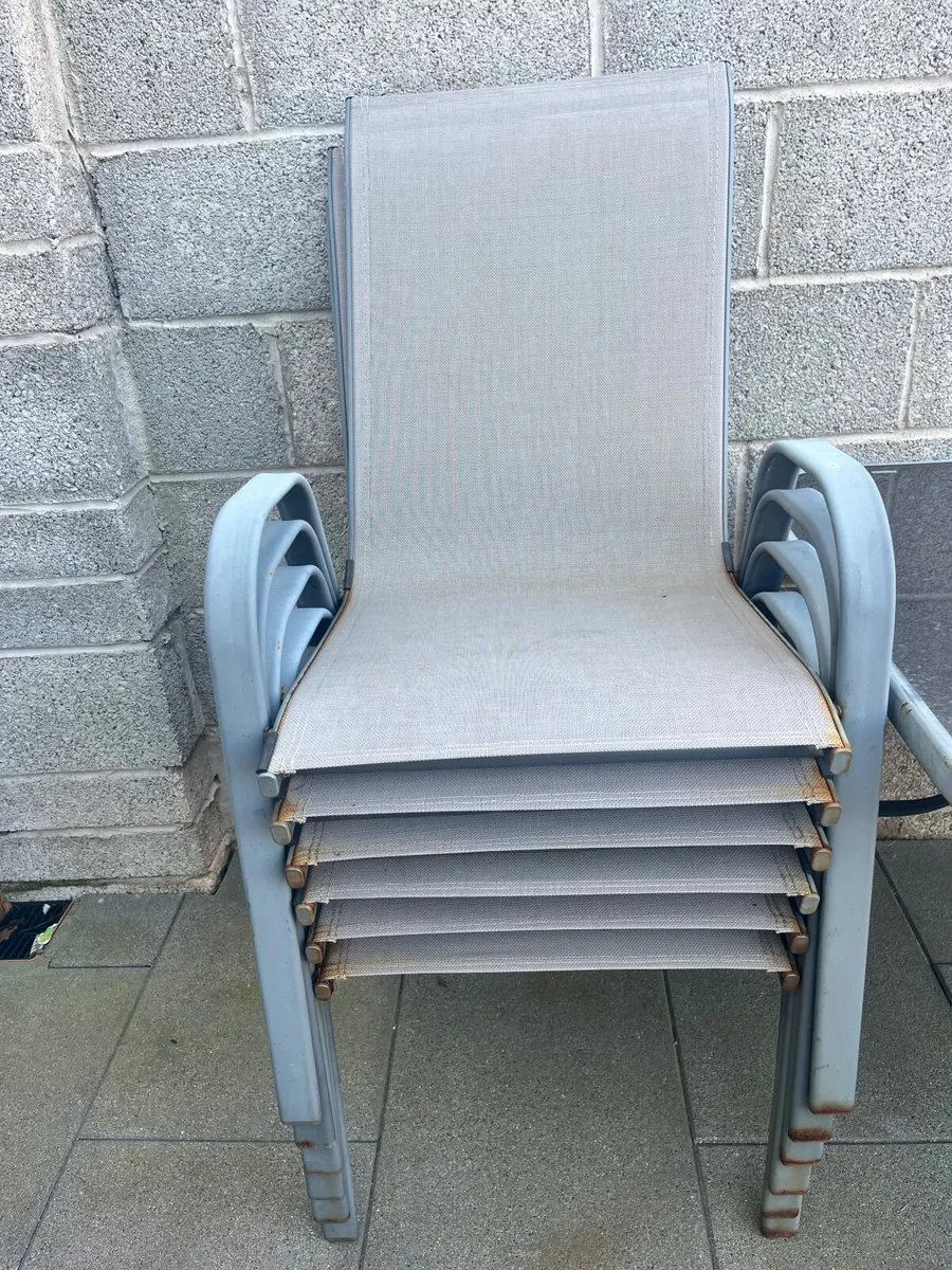 Garden set - Free for collection - Image 1