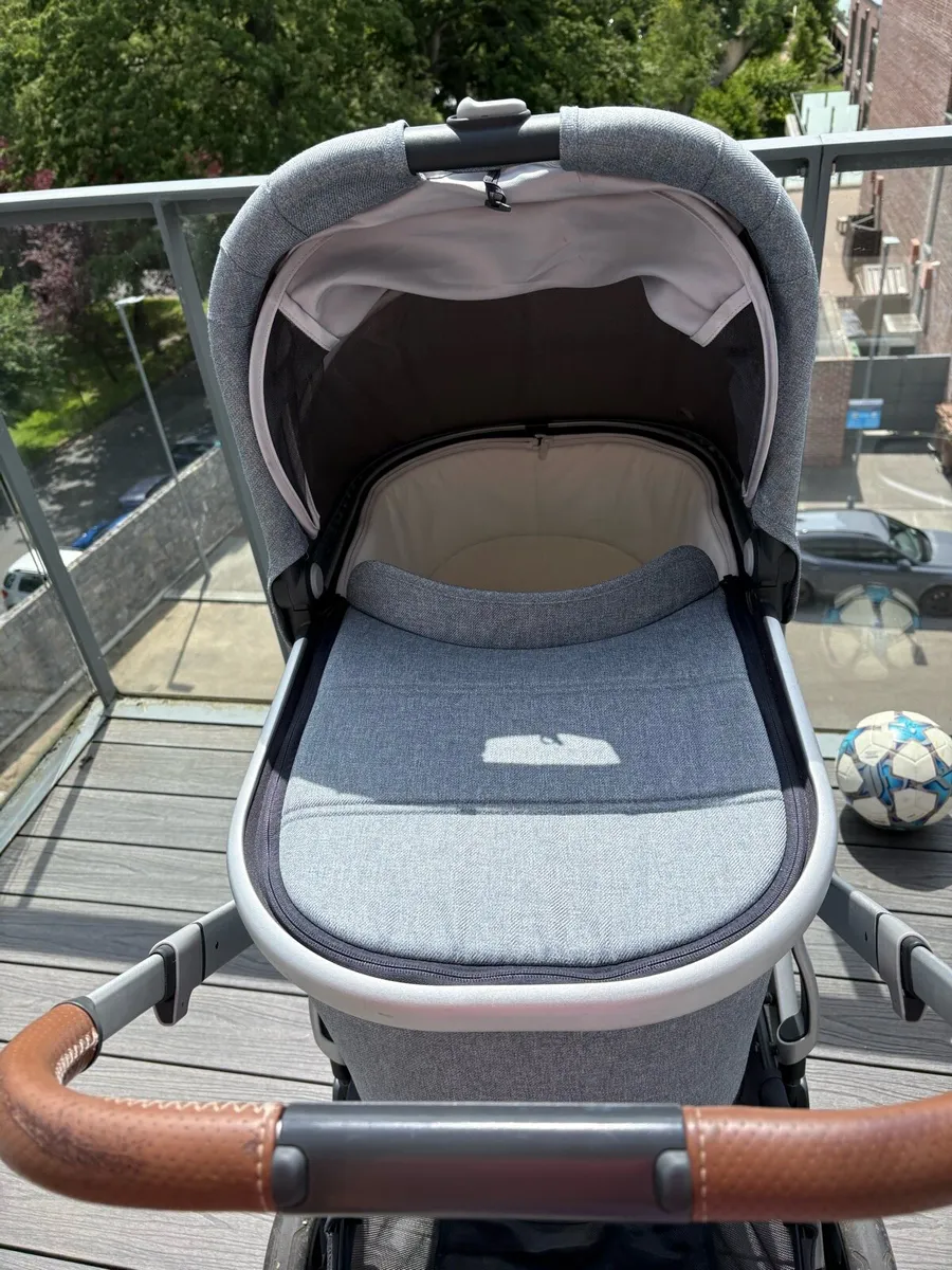 Uppababy Vista Double Pram/Stroller Bundle - Image 3