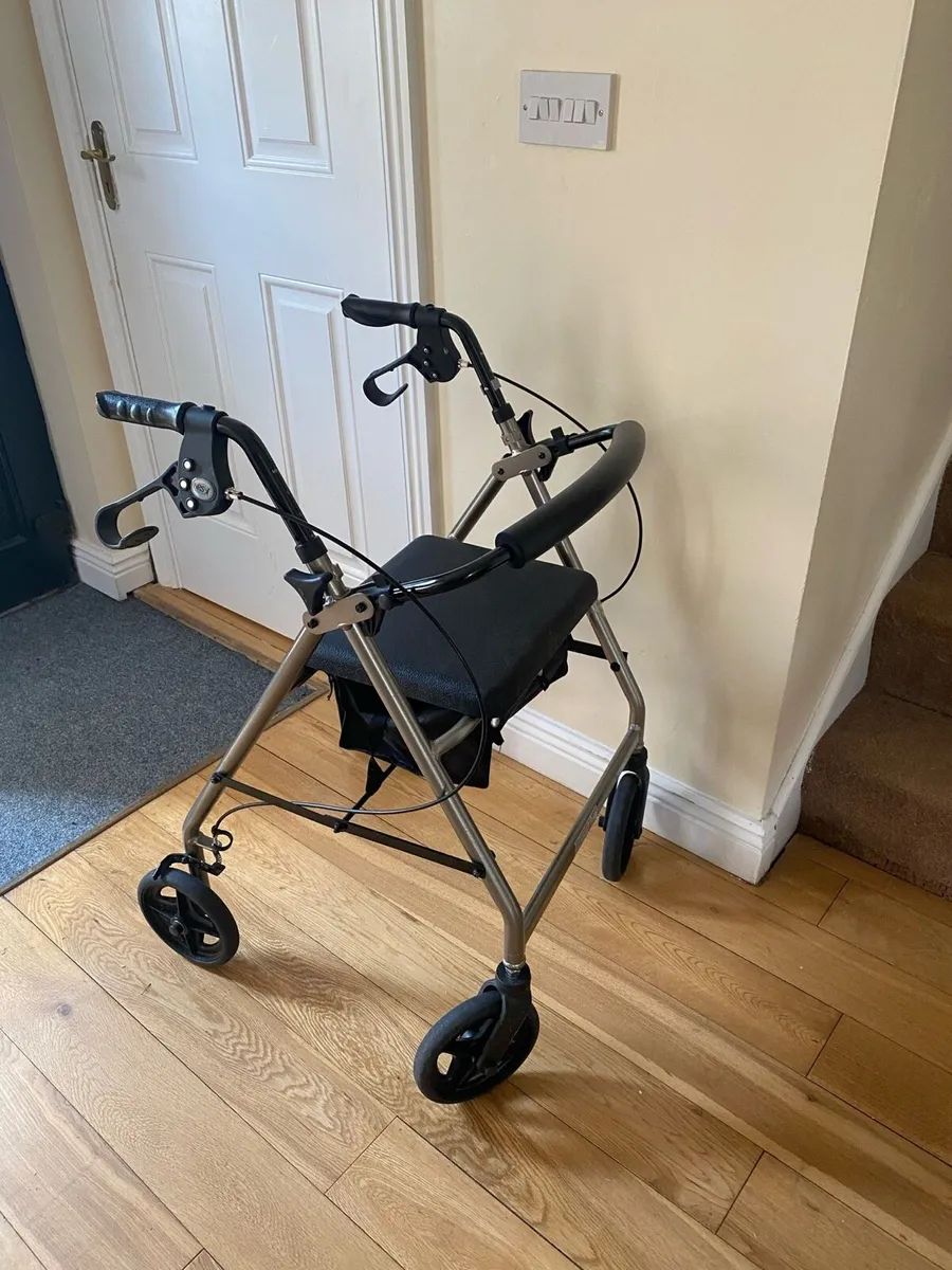 Aluminium 4-Wheeled Rollator