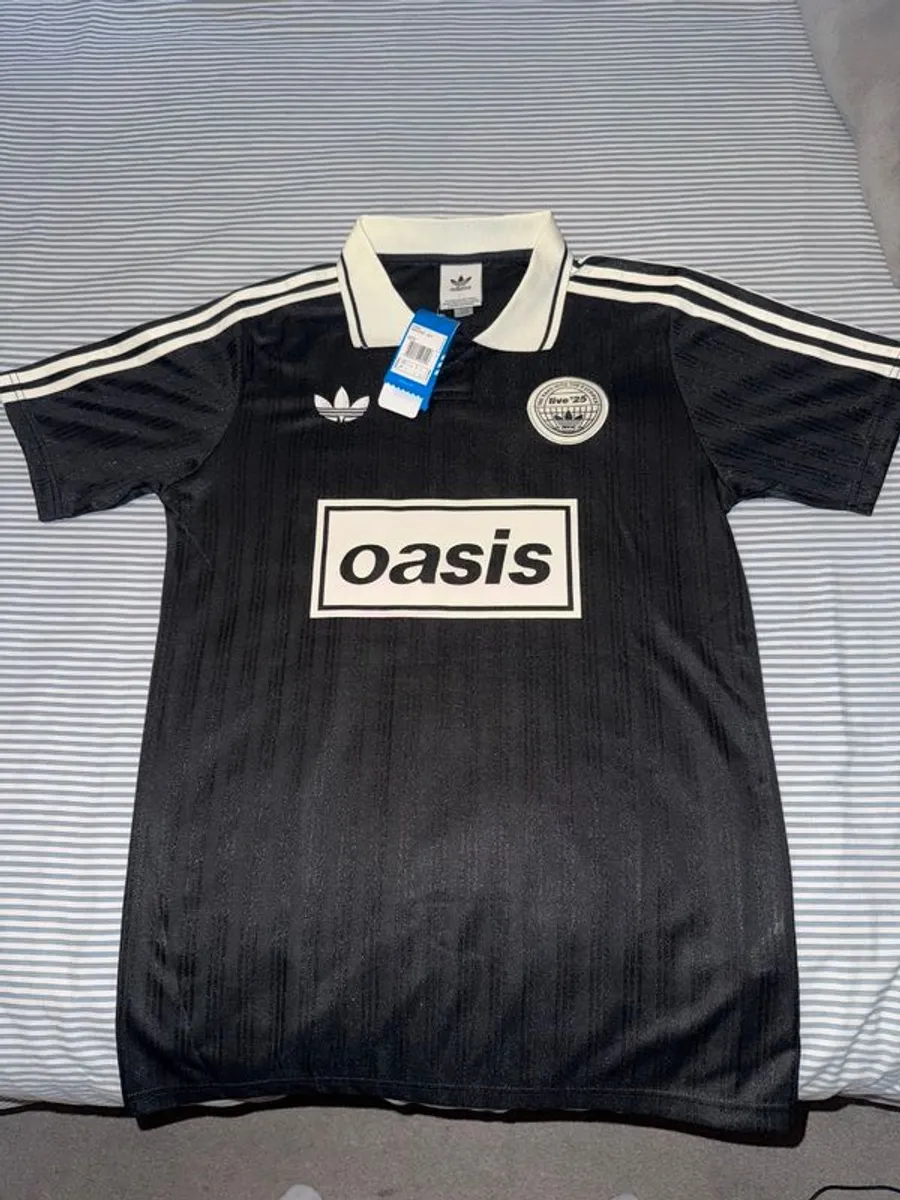 Adidas oasis top - Image 1