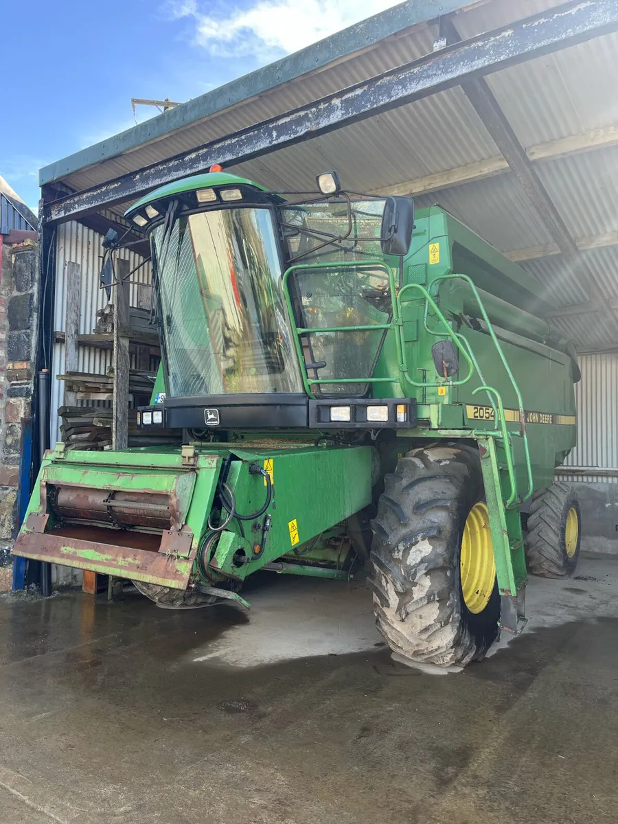 1996 John Deere 2054 - Image 2