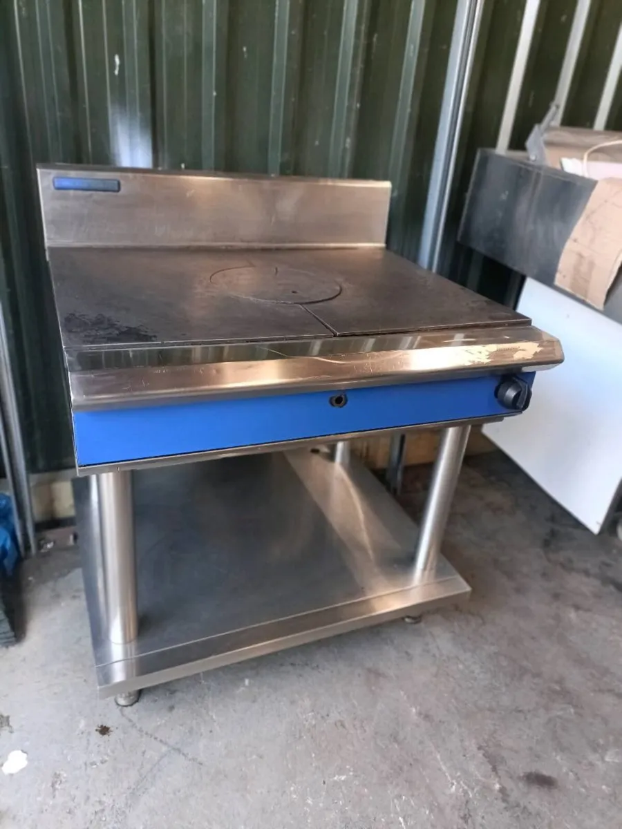 Blue seal Solid top cooker - Image 4