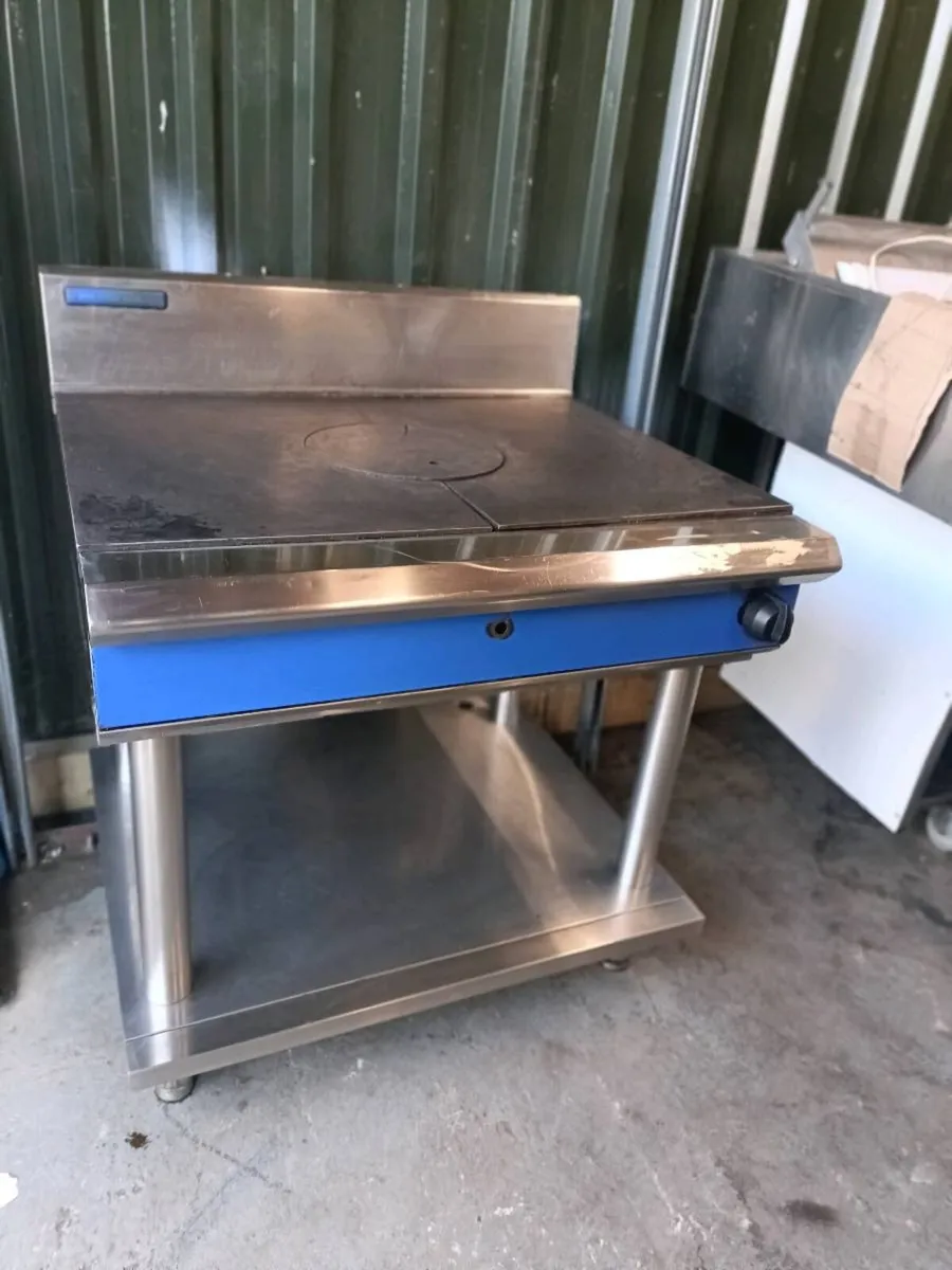 Blue seal Solid top cooker - Image 3