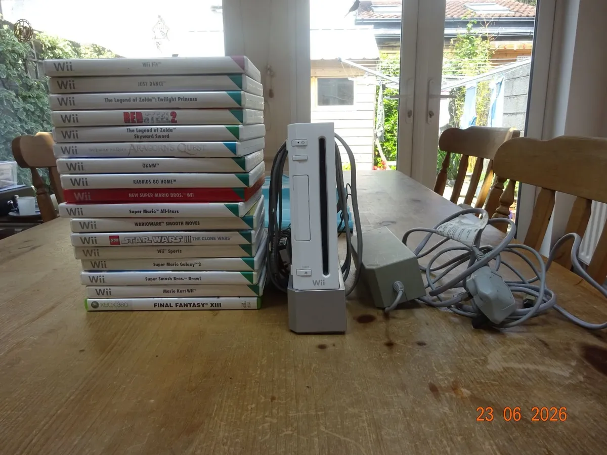 Wii console and games - Image 2