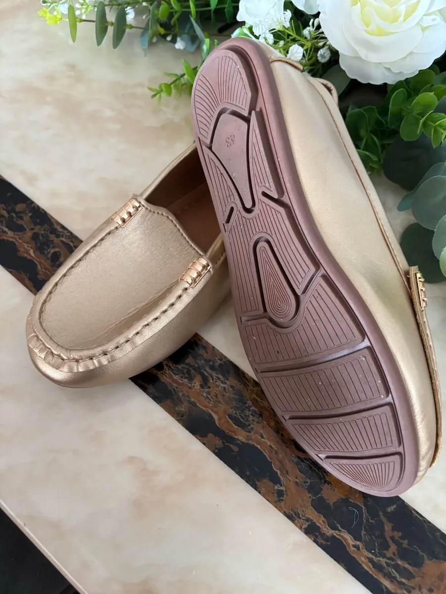 Selection of ladies Shoes & Sandals various prices - Image 4