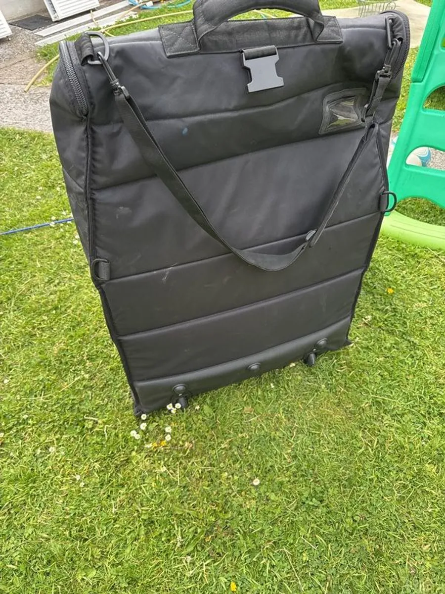 Bugaboo buggy carrier - Image 3