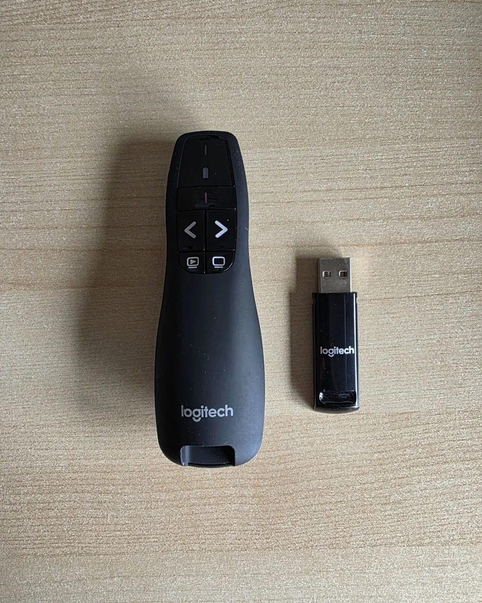 Logitech wireless laser pointer/presenter - Image 1