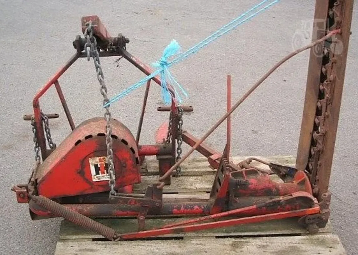 MCCORMICK 542 FINGERBAR MOWER - Image 4