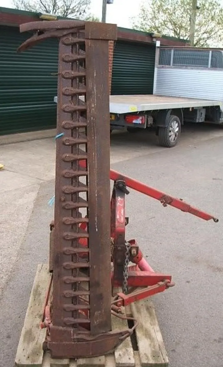 MCCORMICK 542 FINGERBAR MOWER - Image 1