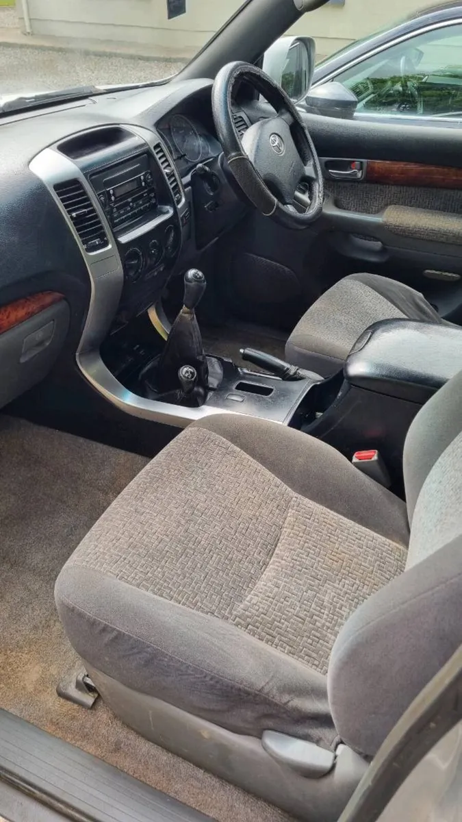 Toyota Land Cruiser - Image 4