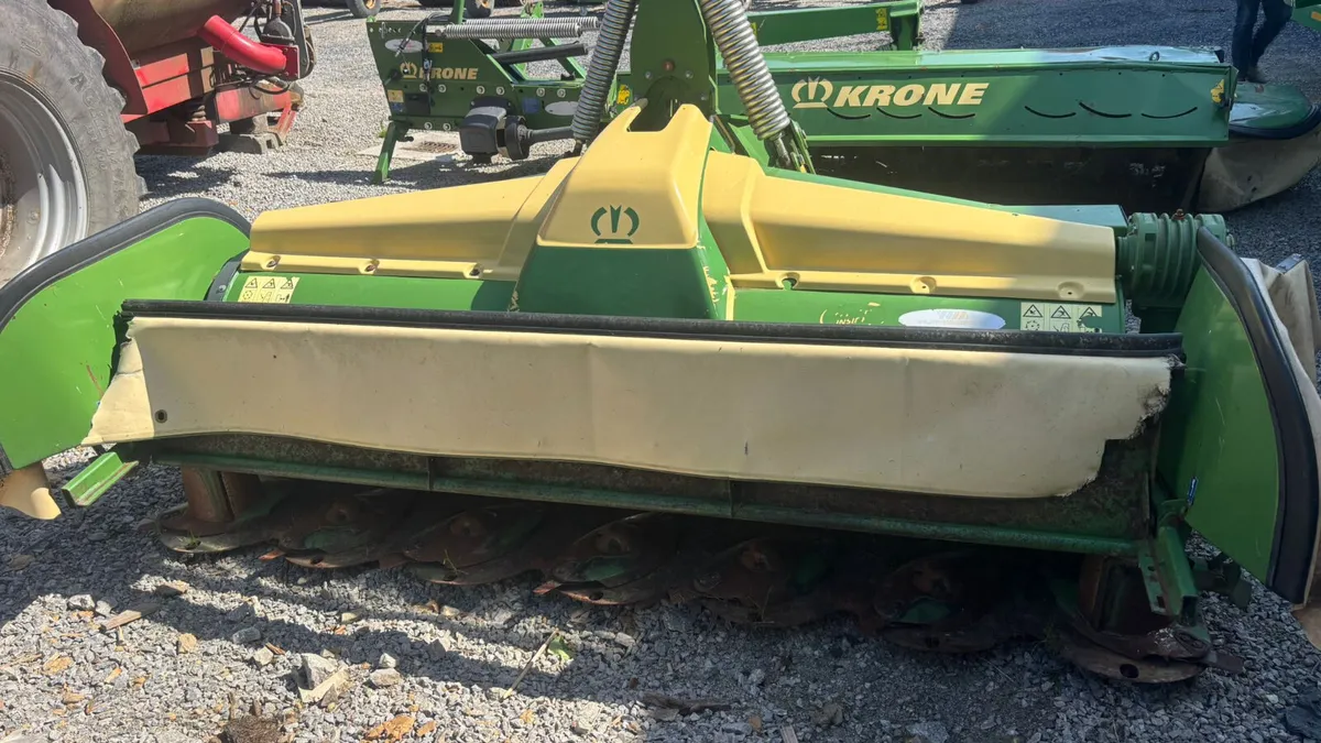 2019 F320CV (Front) & R320CV (Rear) Krone Mowers - Image 2