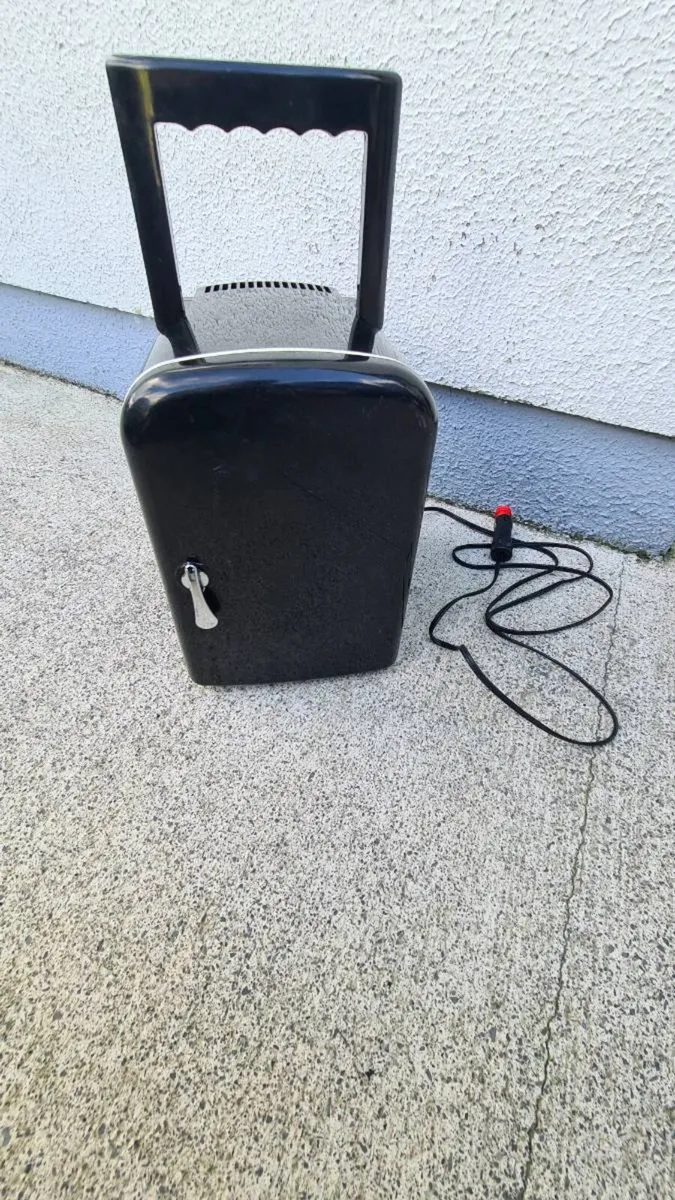 4l mini fridge - Image 1